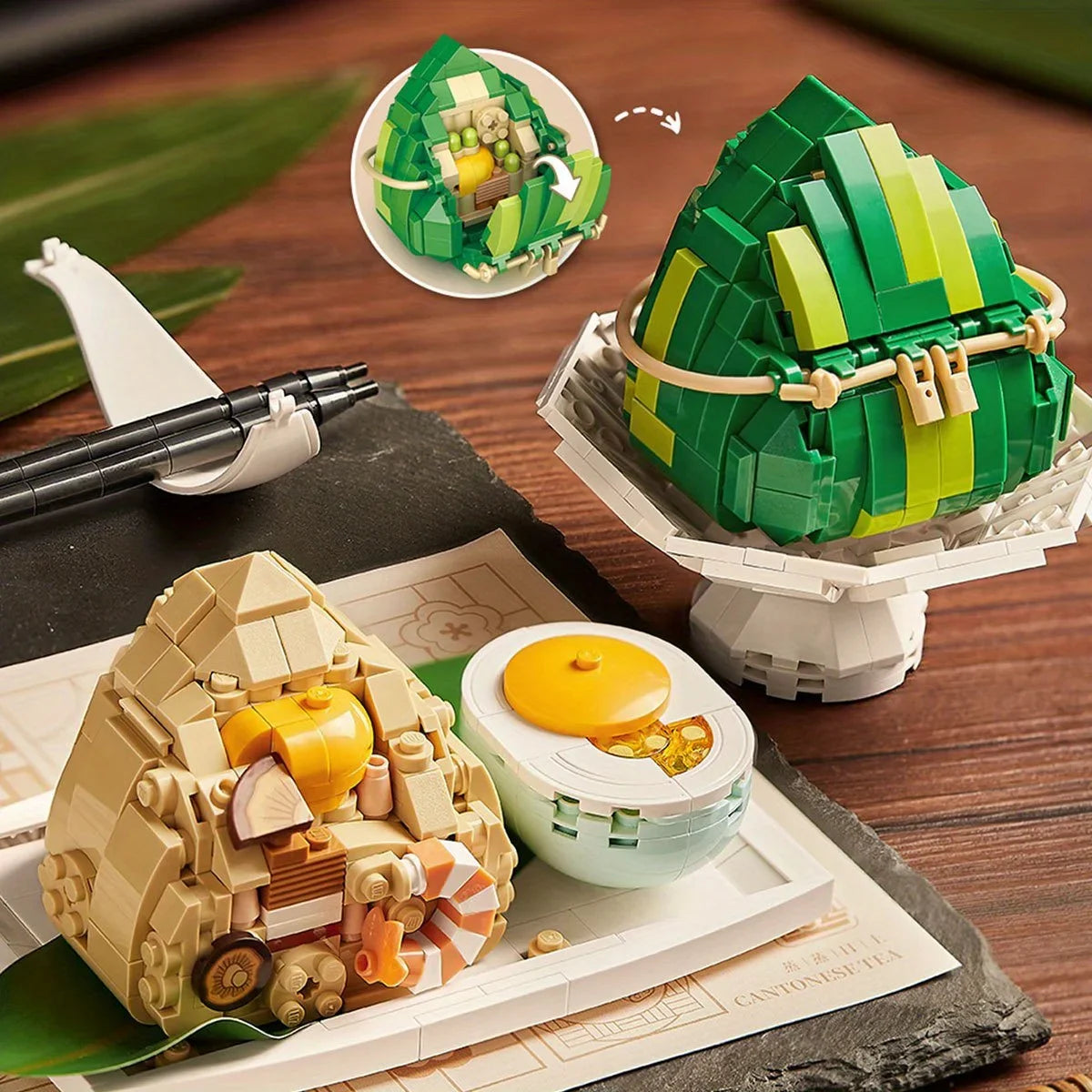 Discover this delightful LEGO-style dim sum set! It features a creative rendition of a bamboo steamer, complete with colorful, intricate pieces showcasing a mouthwatering dumpling feast. Perfect for foodies and builders alike. #LEGO #DimSum #CreativeBuilding #ToyPhotography #UniqueGifts